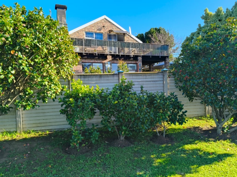 3 Bedroom Property for Sale in Wavecrest Eastern Cape